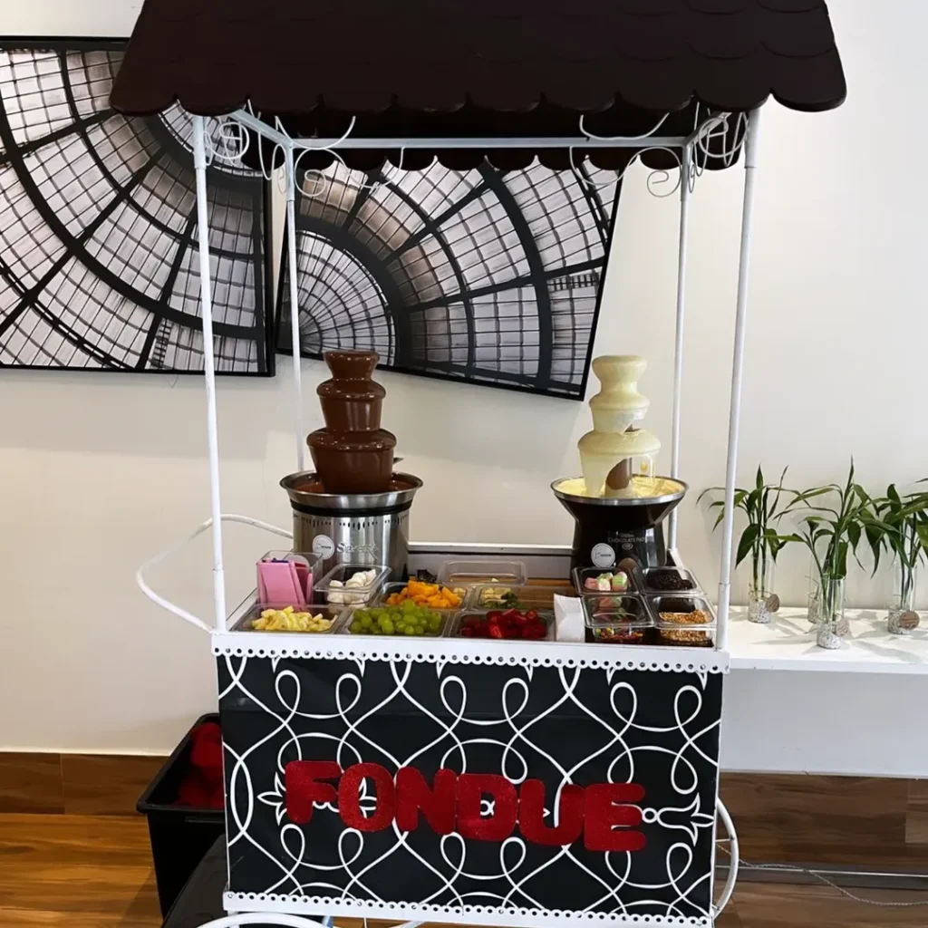 Inicio Carrinho com duas Cascatas de Chocolate